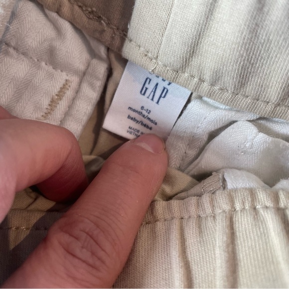 Guru GNinetyNine Sweater with matching Baby Gap Shorts 6-12 - Picture 4 of 4